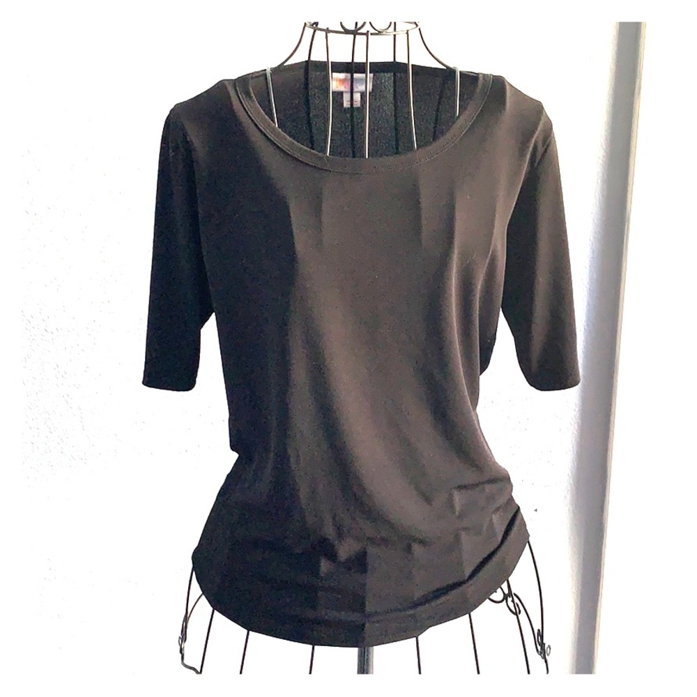 Solid black Lularoe Gigi size small